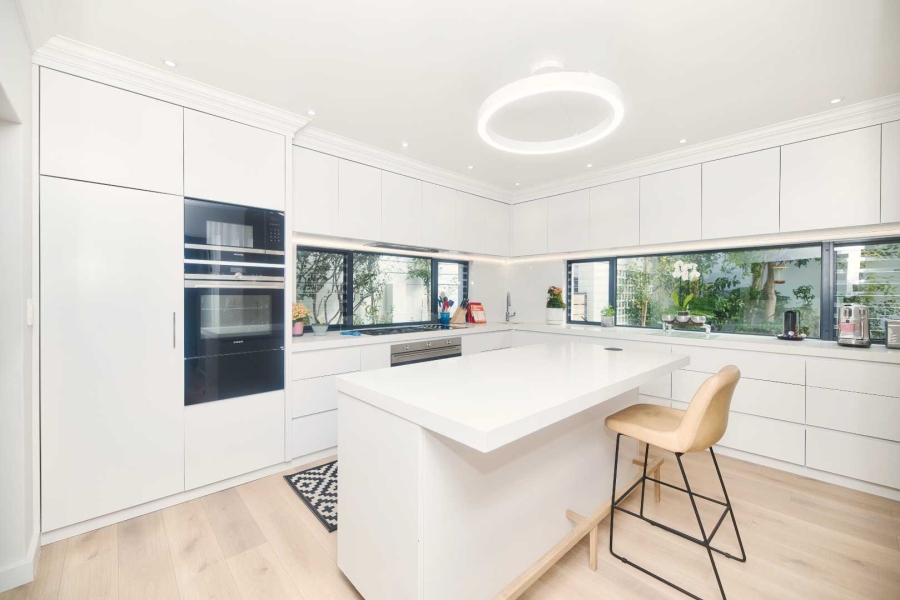 6 Bedroom Property for Sale in Hermanus Heights Western Cape